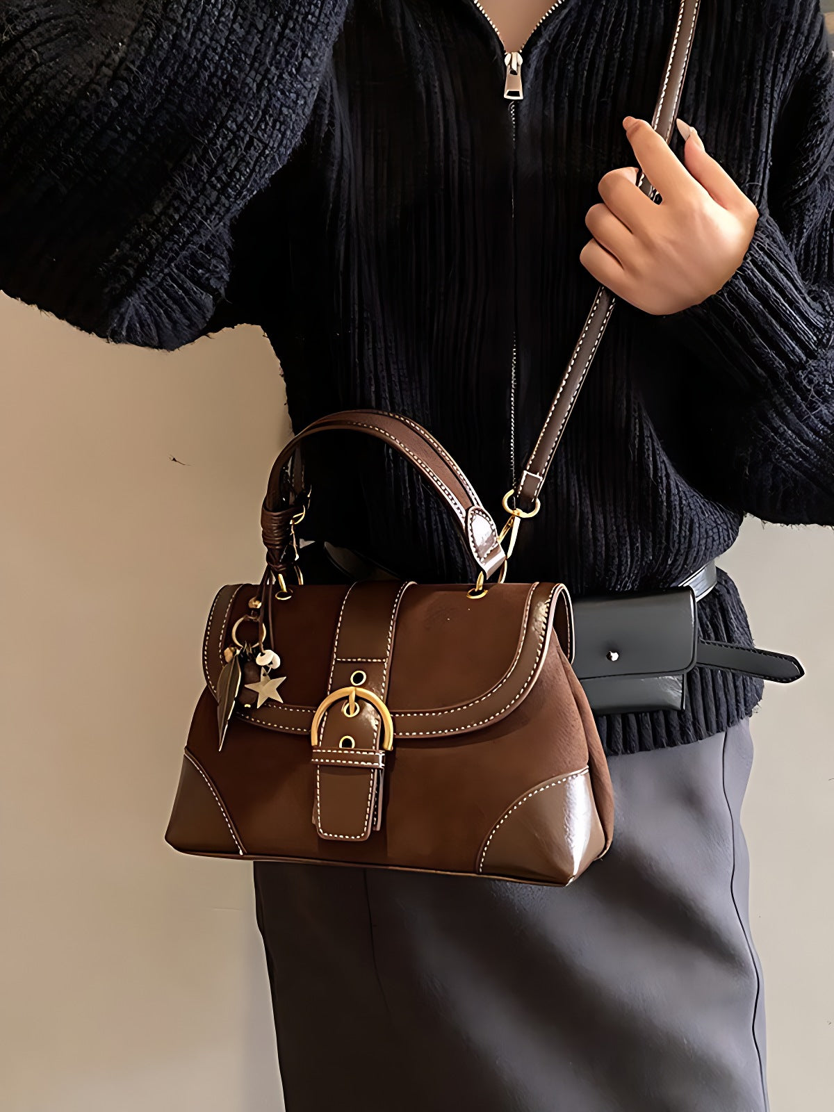 Demi-season matte handheld shoulder bag, high-end