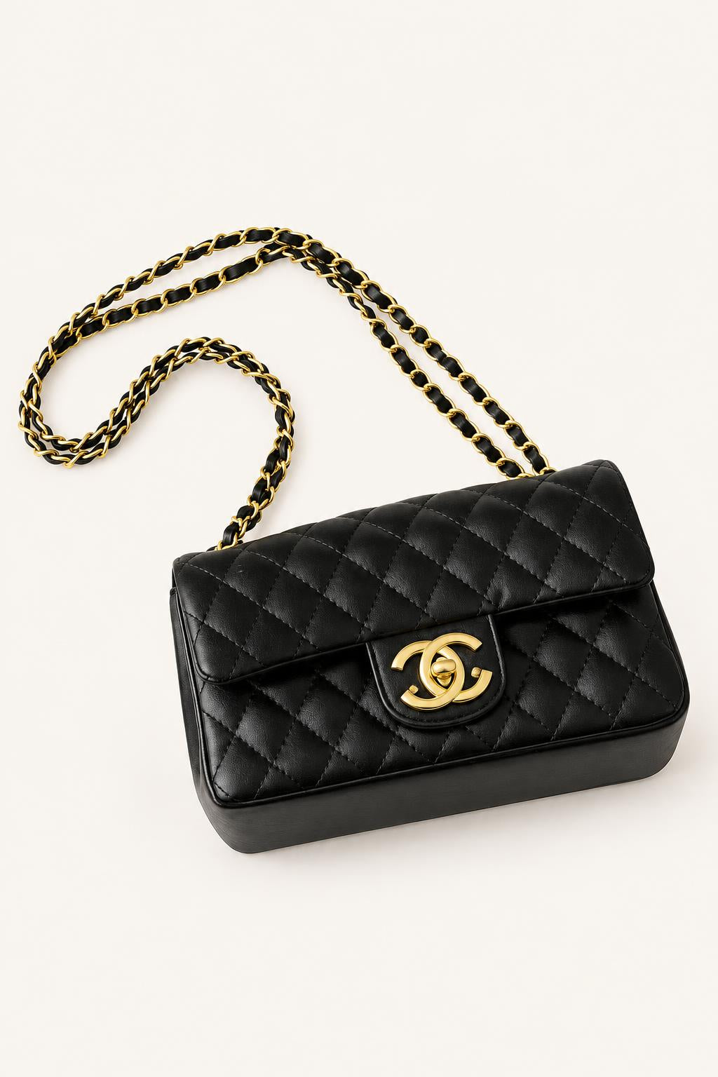 Women's The Quilted Chain Flap Crossbody Bag — Black