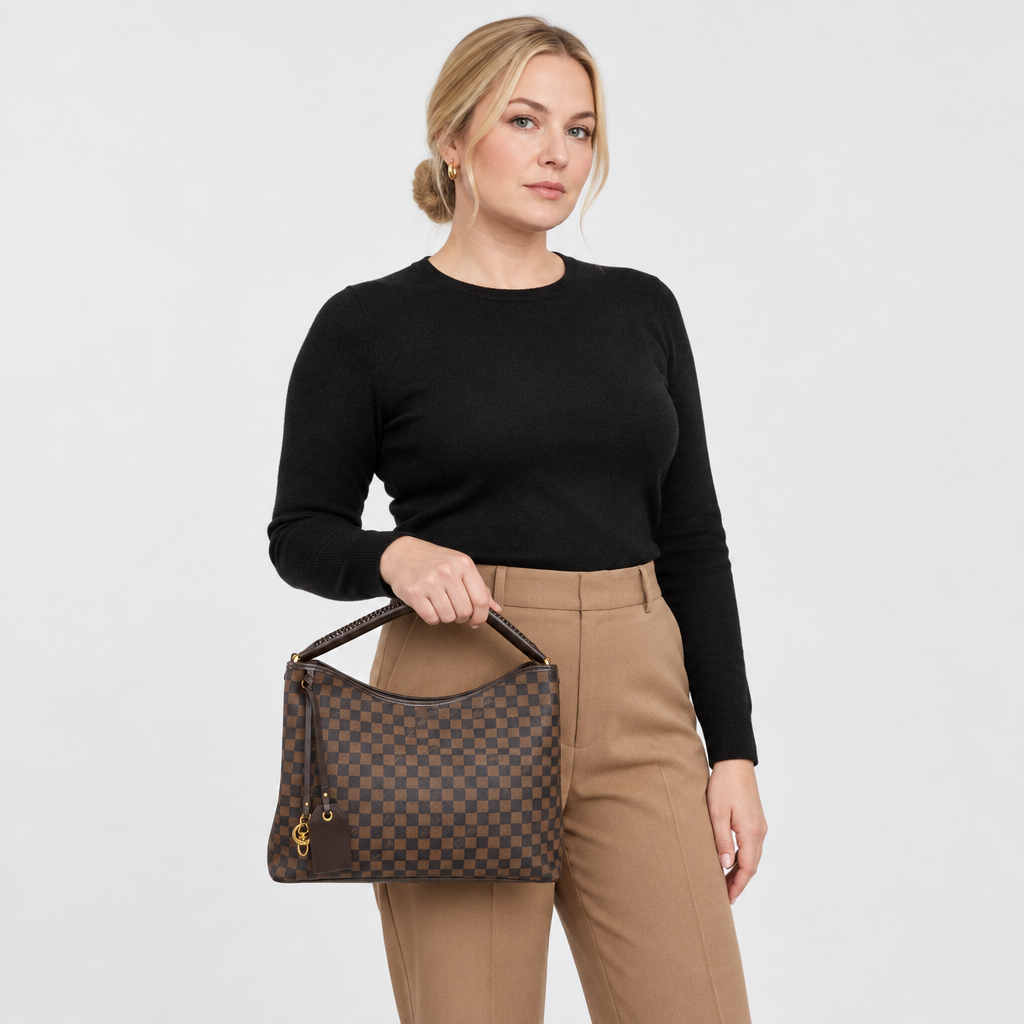 JT studio 2026-10-08 | Hobo Shoulder Bag | main-carried