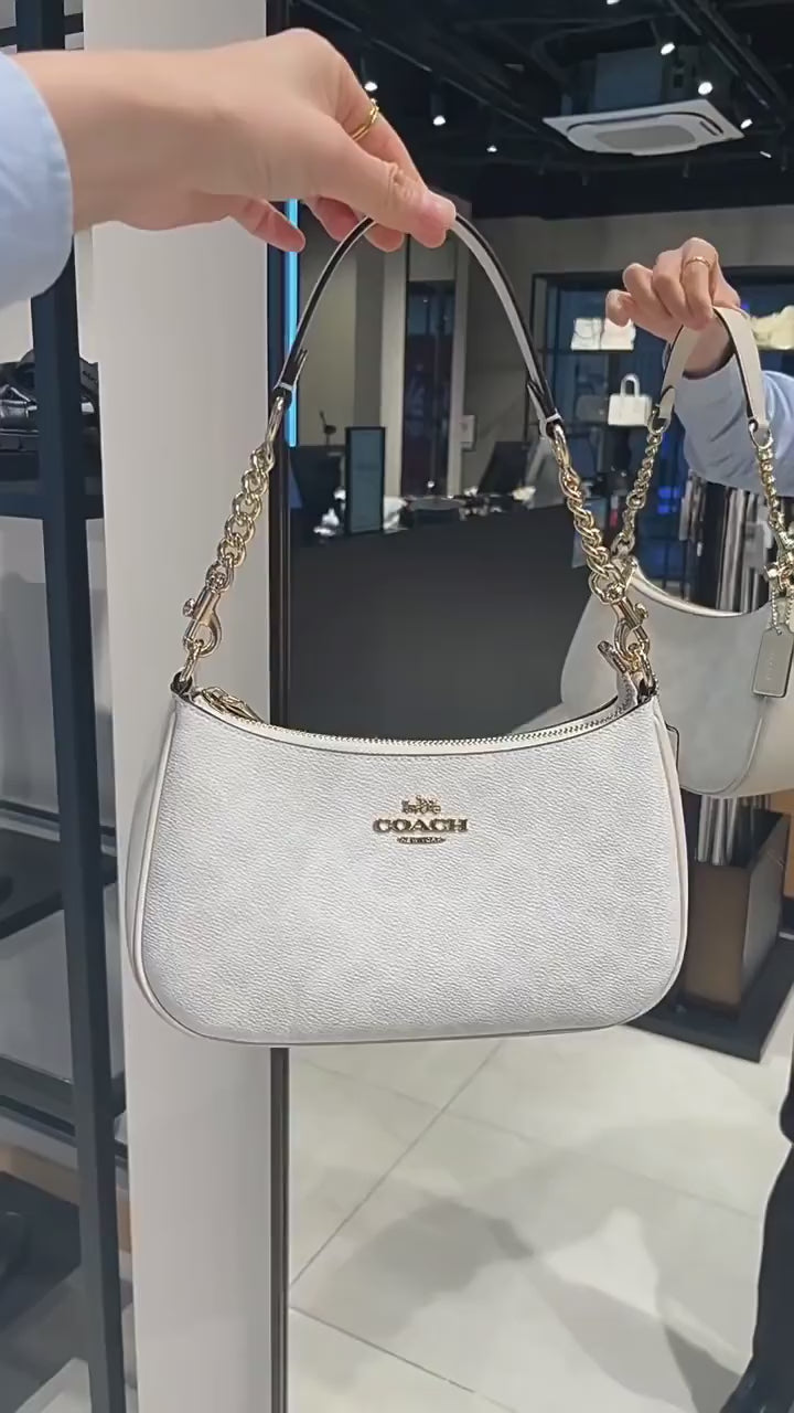 Women's Classic Underarm One-Shoulder Bag — product video